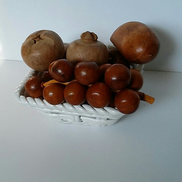 Vintage Wooden Fruit - Picture 3 of 8